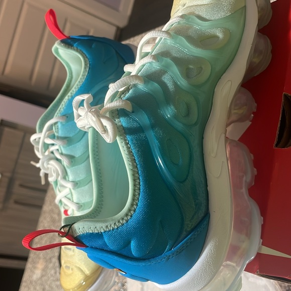 Selling - Picture 4 of 4